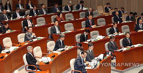 국회 예결위 국무위원들(서울=연합뉴스) 한상균 기자 = 7일 국회 예산결산특별위원회 전체회의에 국무위원들이 출석해 있다. 2023.11.7 xyz@yna.co.kr