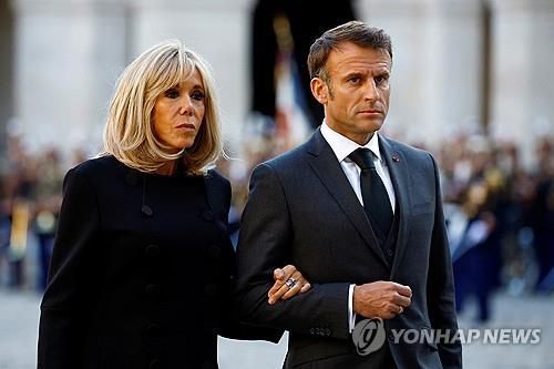 에마뉘엘 마크롱 프랑스 대통령 부부[EPA 연합뉴스 자료사진 재판매 및 DB 금지]