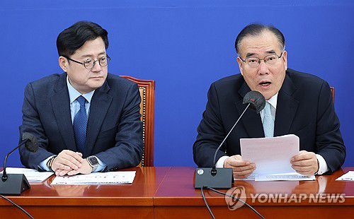 발언하는 이개호 정책위의장(서울=연합뉴스) 한상균 기자 = 더불어민주당 이개호 정책위의장이 9일 국회에서 정책조정회의를 하고 있다. 2023.11.9 xyz@yna.co.kr