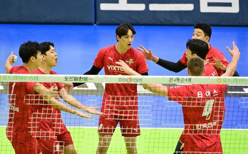 한국전력 선수단[한국배구연맹 제공. 재배포 및 DB 금지]
