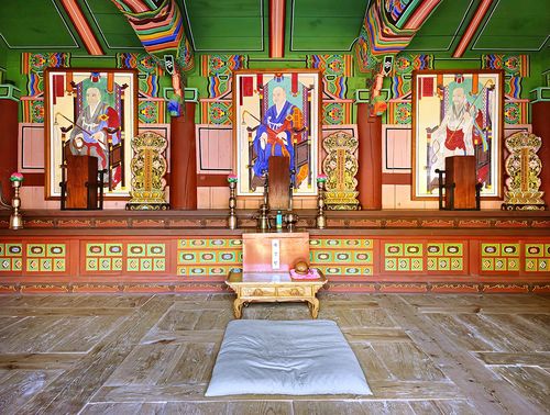 표충사 내 서산, 사명, 처영 대사 진영[사진/백승렬 기자]