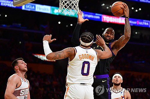 LA 레이커스와 피닉스의 경기 모습. [로이터=연합뉴스] Mandatory Credit: Gary A. Vasquez-USA TODAY Sports