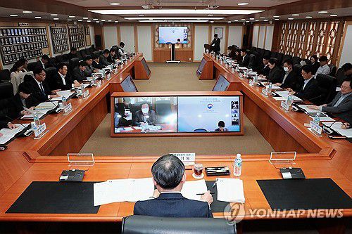 '행정전산망 개선 범정부 대책 TF' 실무회의(서울=연합뉴스) 고기동 행정안전부 차관이 12일 서울 종로구 세종대로 정부서울청사 12층 중회의실에서 열린 '행정전산망 개선 범정부 대책 TF' 실무회의에 참석해 모두발언을 하고 있다. 2023.12.12 [행정안전부 제공. 재판매 및 DB 금지] photo@yna.co.kr