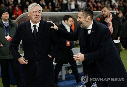 U베를린 감독 '안첼로티 영감님, 욕심도 많으셔요'[AFP=연합뉴스]
