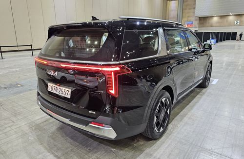 더 뉴 카니발 후측면[촬영 임성호]