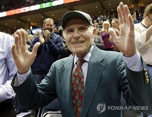 어브 콜 前 NBA 밀워키 벅스 구단주·4선 연방상원의원[밀워키[美위스콘신州]AP=연합뉴스]