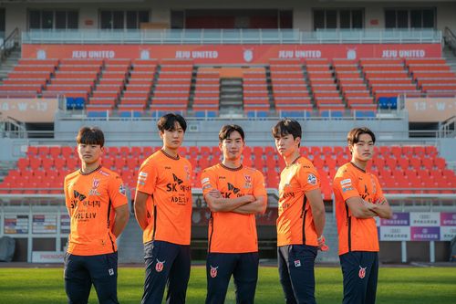 (왼쪽부터)2024시즌 제주 신인 백승헌, 원희도, 김재민, 조인정, 박주승[제주 유나이티드 제공. 재판매 및 DB 금지]