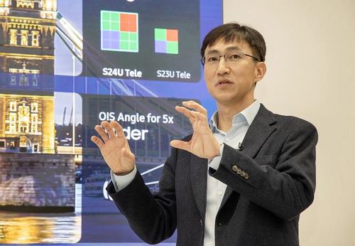 삼성전자 MX사업부 비주얼 설루션 팀장인 조성대 부사장(마운틴뷰[미 캘리포니아주]=연합뉴스) 지난 18일(현지시간) 미국 마운틴 뷰(Mountain View) 삼성리서치 아메리카(SRA)에서 삼성전자 MX사업부 비주얼 설루션 팀장 조성대 부사장이 새롭게 공개된 '갤럭시 S24' 시리즈의 카메라 우수성을 소개하는 모습. 2024. 1. 23. photo@yna.co.kr [삼성전자 제공]