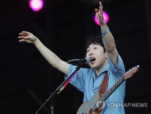 장범준[연합뉴스 자료 사진]