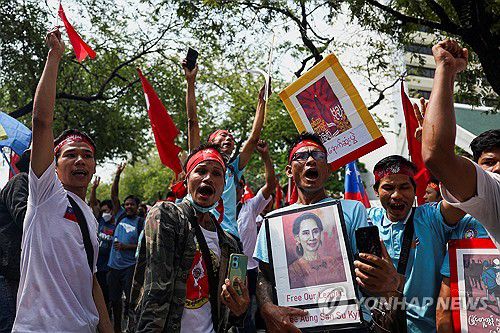 태국 방콕에서 열린 미얀마 반군정 집회[로이터 연합뉴스 자료사진. 재판매 및 DB 금지]