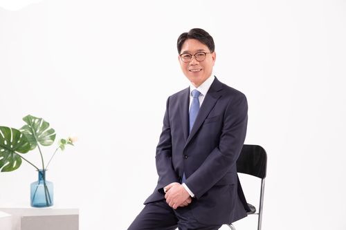 민주당 총선인재로 영입된 이재관 전 인사혁신처 소청심사위원장더불어민주당 제공