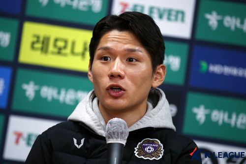 인터뷰하는 한가람[한국프로축구연맹 제공. 재판매 및 DB 금지]