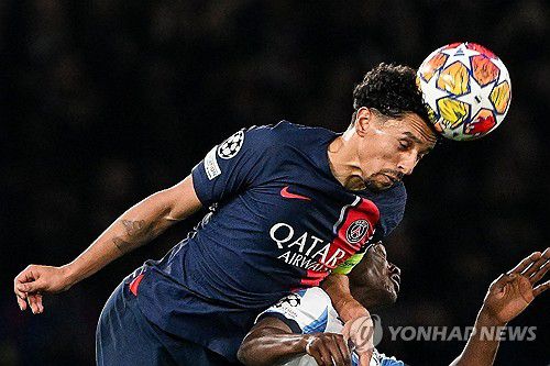 공중볼 다투는 마르키뉴스[AFP=연합뉴스]