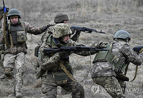 작전중인 우크라이나 병사들[AFP 연합뉴스 자료사진 재판매 및 DB 금지]