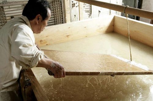 국가무형문화재 한지장 고(故) 류행영 보유자 작업 모습[문화재청 제공. 재판매 및 DB 금지]