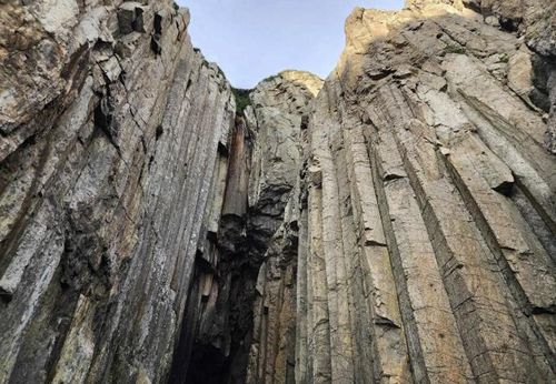 장바위산 남쪽 해안 주상절리[문화재청 제공. 재판매 및 DB 금지]