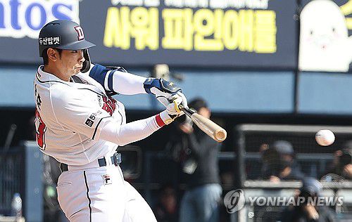 강승호, 2타점 적시타[연합뉴스 자료사진]