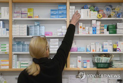 영국의 한 약국[EPA 연합뉴스 자료사진 재판매 및 DB 금지]