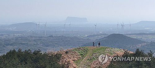 황사로 뿌연 제주 하늘[연합뉴스 자료사진]