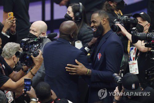 마이클 조던과 르브론 제임스[EPA=연합뉴스 자료사진. 재판매 및 DB금지]