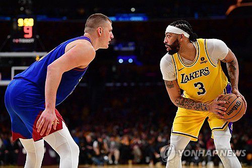 니콜라 요키치(왼쪽)와 앤서니 데이비스[USA TODAY Sports=연합뉴스]