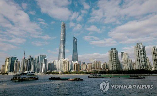 중국 경제 중심지인 상하이 중심가 (베이징 EPA=연합뉴스)