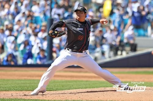 삼성 제물로 19일 만에 시즌 3승 거둔 류현진[한화 이글스 제공. 재판매 및 DB 금지]