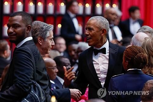 백악관의 윌리엄 루토 케냐 대통령 국빈만찬에 참석한 버락 오바마 전 미국 대통령[로이터=연합뉴스]