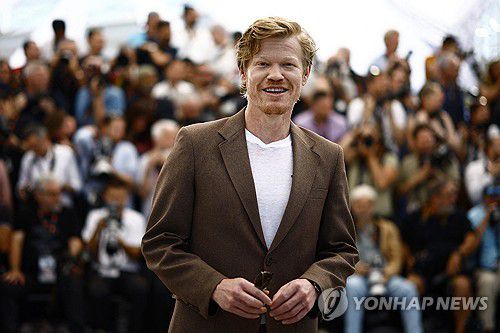 제77회 칸국제영화제에서 남우주연상을 받은 제시 플레먼스[로이터=연합뉴스]