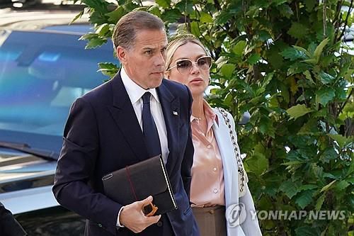 재판 출석하는 헌터 바이든[윌밍턴[미 델라웨어주] 로이터=연합뉴스. 재판매 및 DB 금지]