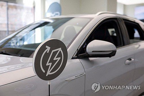 이탈리아에서 판매중인 중국산 전기차 [로이터 연합뉴스 자료사진 재판매 및 DB 금지]