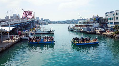 속초 관광상품인 갯배 체험 모습[속초시 제공.재판매 및 DB 금지]