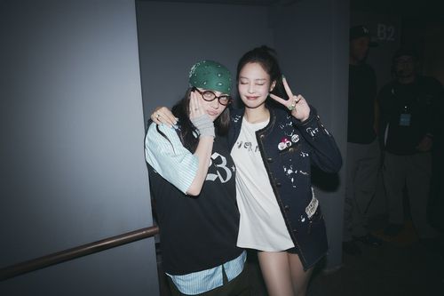 빌리 아일리시(왼쪽부터)와 제니[스포티파이 제공. 재판매 및 DB 금지]