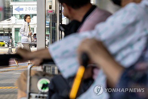 기로에 선 의정갈등(서울=연합뉴스) 윤동진 기자 =