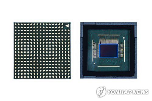 삼성전자, 첨단 이미지센서 설루션 3종 공개(서울=연합뉴스) 삼성전자가 스마트폰의 메인 카메라와 서브 카메라에 적용할 수 있는 첨단 이미지센서 3종을 27일 공개했다. 사진은 이미지센서 아이소셀 JN5 제품이미지. 2024.6.27 [삼성전자 제공. 재판매 및 DB 금지]