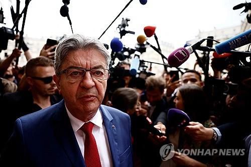 굴복하지않는프랑스의 장뤼크 멜랑숑 대표[로이터 연합뉴스 자료사진. 재판매 및 DB 금지]