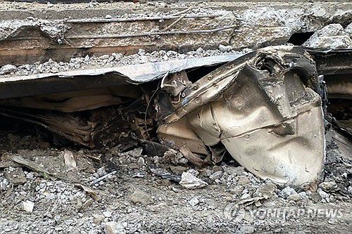 무너진 우크라이나 아동병원에서 발견된 러 미사일 잔해(키이우 AFP=연합뉴스) 9일(현지시간) 우크라이나 보안국(SBU)가 공개한 키이우 시내 오흐마흐디트 아동병원에서 발견된 러시아군의 Kh-101 순항미사일 잔해의 모습. 2024.7.9