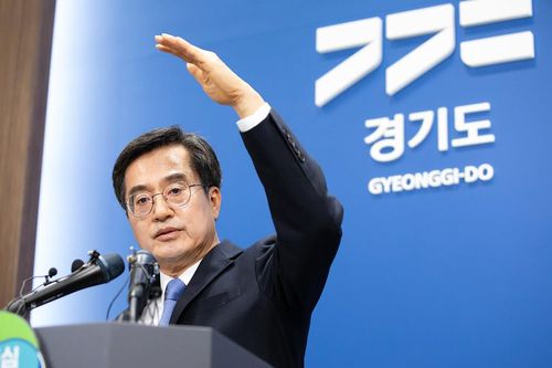 6일 오전 김동연 경기도지사가 경기도청 브리핑룸에서 2024년도 본예산안 관련해 '확장 재정' 기조에 대해 언론 브리핑을 하고 있다. 2024.11.6 [경기도 자료사진]