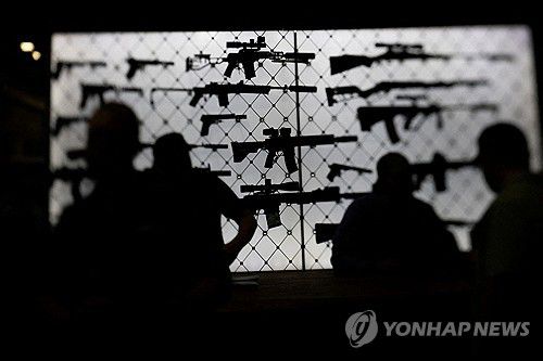 전시되어 있는 AR-15 소총[로이터 연합뉴스 자료사진. 재판매 및 DB 금지]