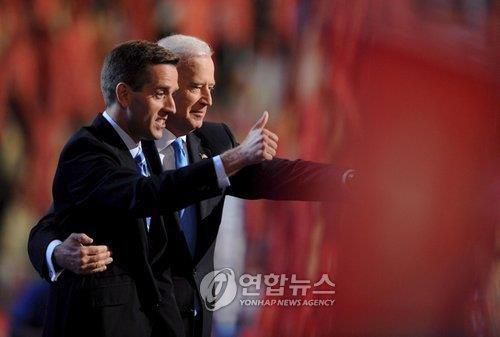 선거 유세 중인 조 바이든과 장남 보 바이든 (2008년)[EPA 연합뉴스 자료사진. 재판매 및 DB 금지]