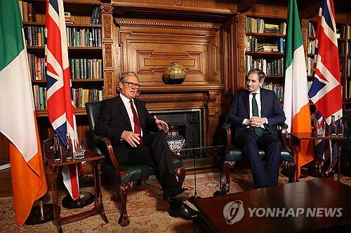 영국-아일랜드 정상회담[EPA 연합뉴스 자료사진. 재판매 및 DB 금지]