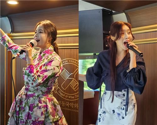 공연하는 국악인 박혜정 씨(왼쪽)와 소리꾼 최한이 씨[촬영 임성호]