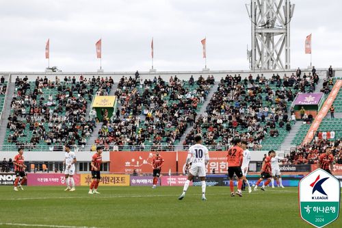 FC서울의 린가드(가운데)[한국프로축구연맹 제공. 재판매 및 DB금지]