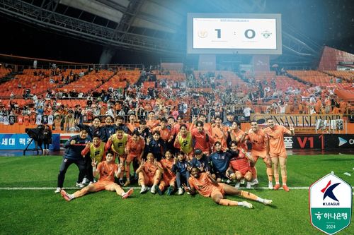 전북과 K리그1 35라운드에서 1-0 승리를 거두고 3연승에 기뻐하는 제주 선수단 [한국프로축구연맹 제공. 재판매 및 DB 금지]