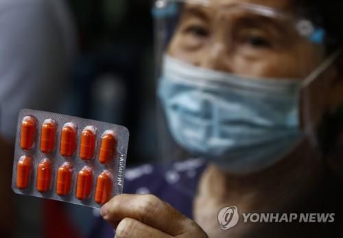 정부 허가 없이 2021년 필리핀에서 코로나19 치료제로 배포된 이버멕틴 [EPA=연합뉴스 자료사진. 재판매 및 DB금지]