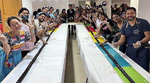 한국과 멕시코 '12ｍ 우정의 김밥'[연합뉴스 자료사진]