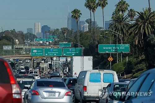 미국 캘리포니아 도로[로이터 연합뉴스 자료사진.  재판매 및 DB 금지]