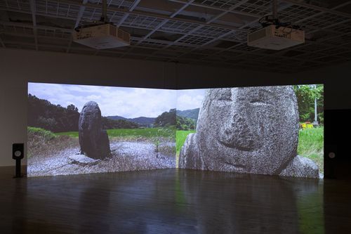 이끼바위쿠르르 전시 전경[아트선재센터 제공. 재판매 및 DB 금지]
