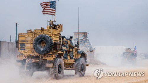 이슬람국가(IS) 격퇴전이 사실상 끝난 뒤에도 전략 요충지 시리아에 머물고 있는 미군들 [EPA 연합뉴스 자료사진. 재판매 및 DB 금지]