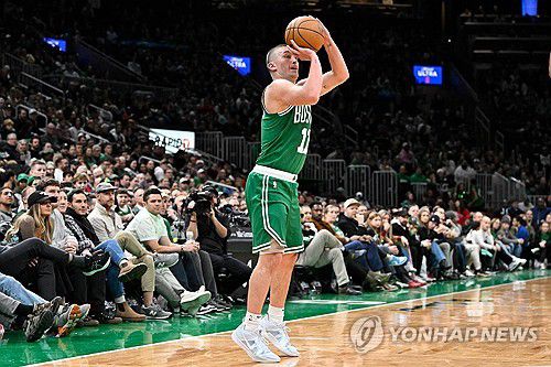 3점 던지는 프리처드[로이터=연합뉴스]